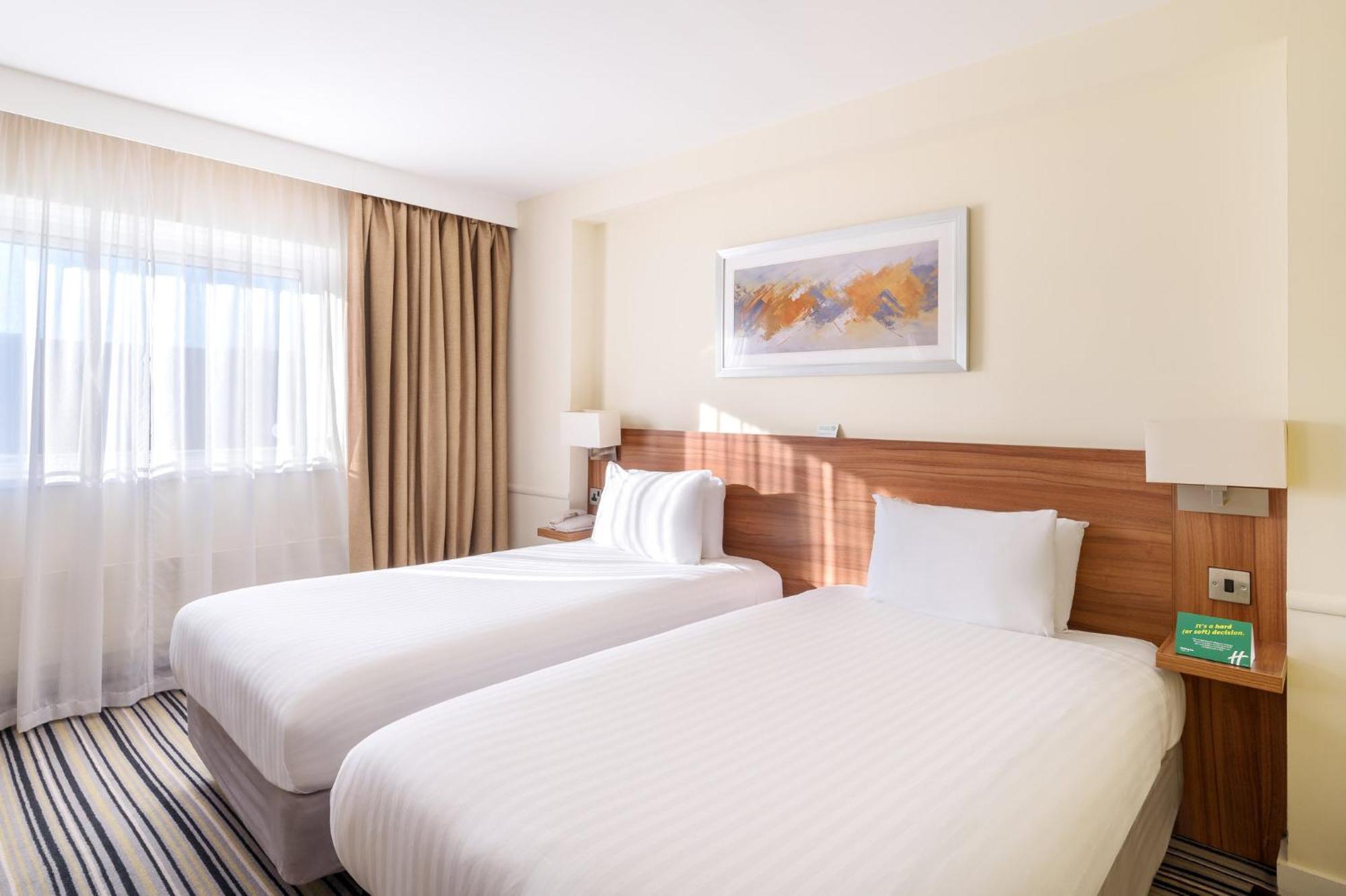 Holiday Inn Haydock By Ihg Экстерьер фото